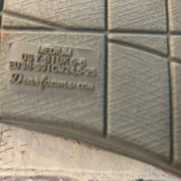 DEARFOAMS TERRYCLOTH CUSHION THONG STYLE LAVENDER SLIPPERS WOMEN’S SIZE M(7-8) - Picture 6 of 8